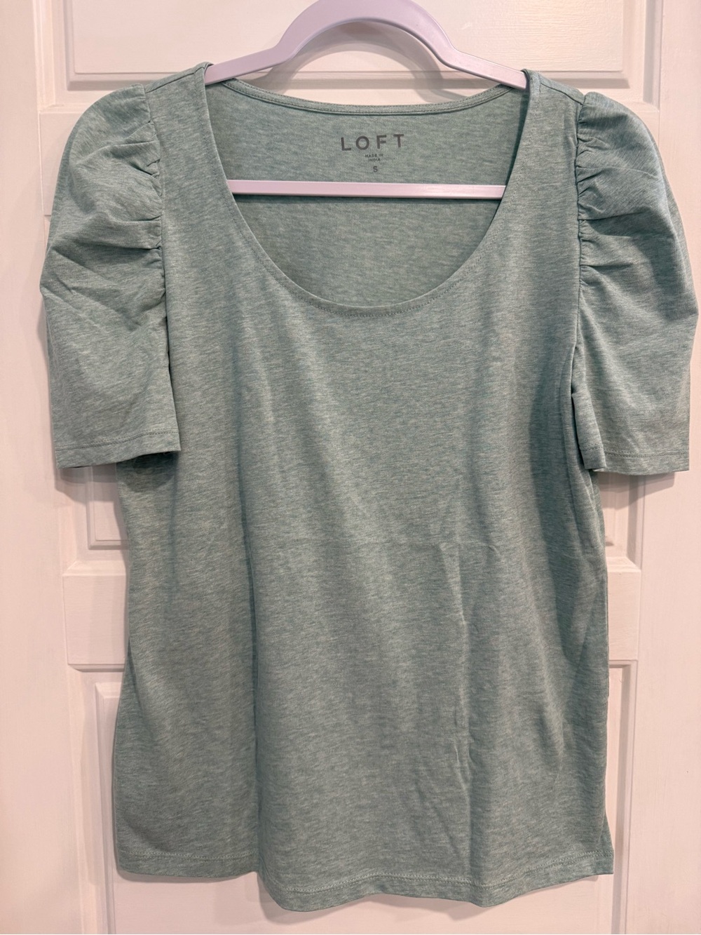 LOFT Sage Green Puff Sleeve Knit Top Women’s Small Soft Stretch Tee